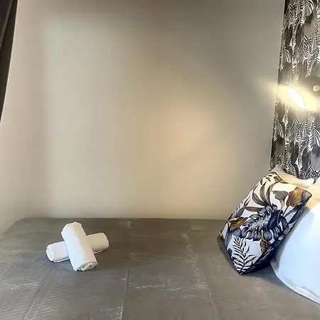 Cap Porquerolles بيت ضيافة 3*